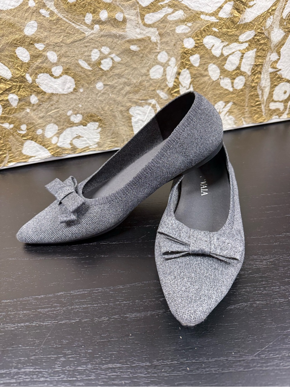 VIVAIA Gray Pointed-Toe Changeable Bow Ballet Flats